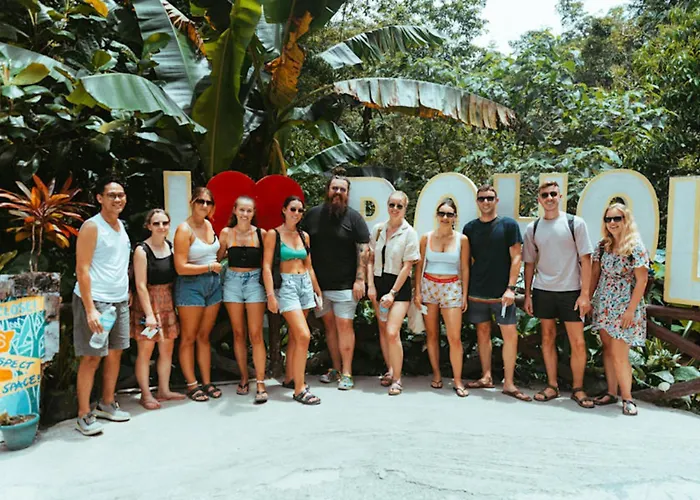 Mad Monkey Panglao
