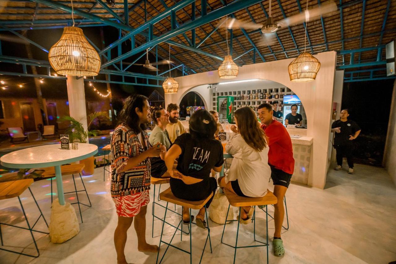 Mad Monkey Hostel Panglao